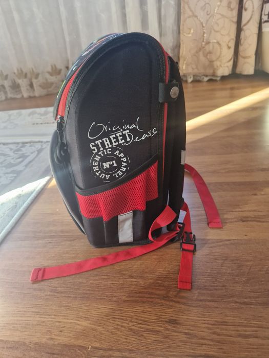 Школьный рюкзак хорошее состояние