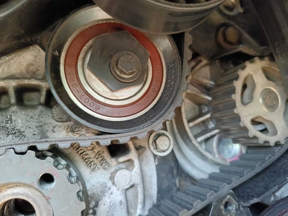 volkswagen transporter modelu lung 8+1 cu aer conditonat  duba buna