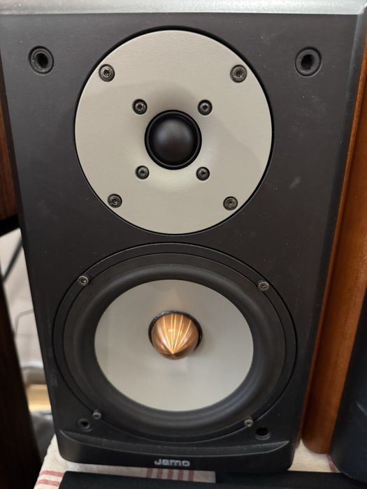 Jamo d 830 (concert 8)