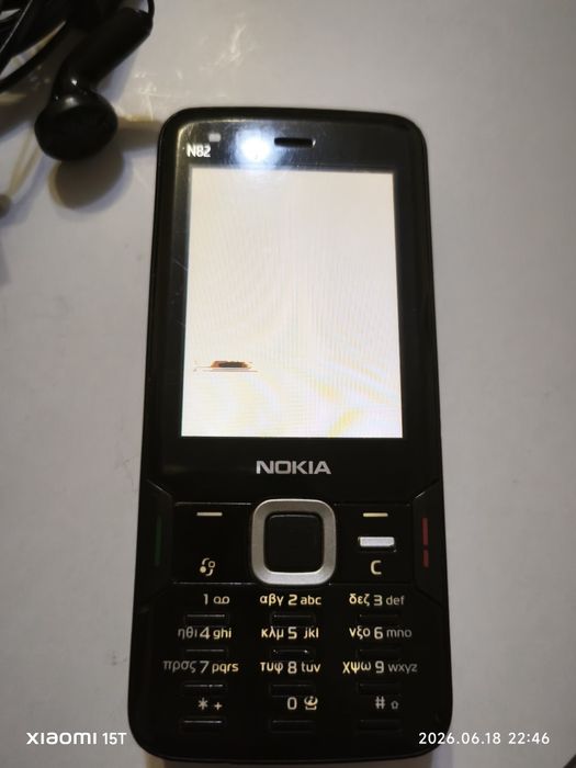 Телефон Nokia N82