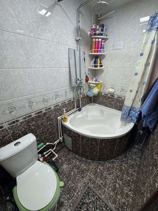 Срочно квартира сотилади