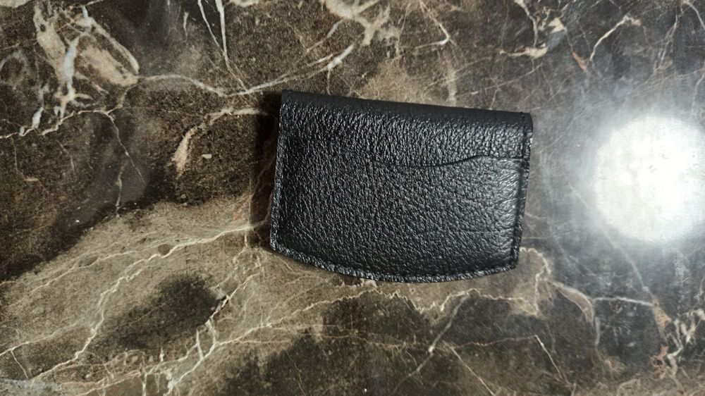 Продается картхолдер.