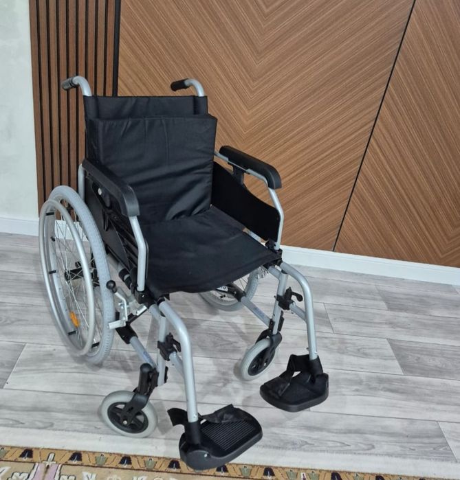 Инвалидная коляска