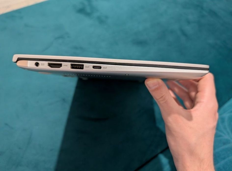 Asus ZenBook 14'