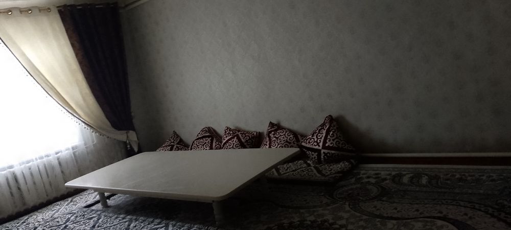 Uy Sotiladi Toshkent viloyati Chinoz tumanida