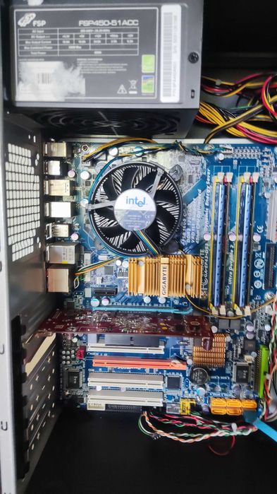 Компютър Core2Duo,Gigabyte EP43-DS3, RAM8GB, 500GB HDD, Radeon HD 5450