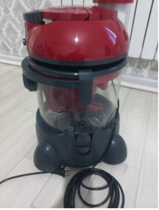 Продам  пылесос.