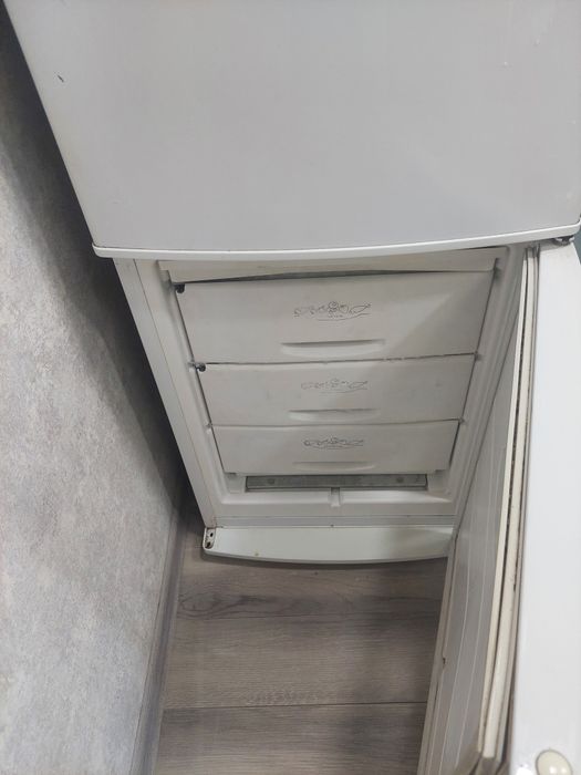 Продаём холодильник Бирюса
