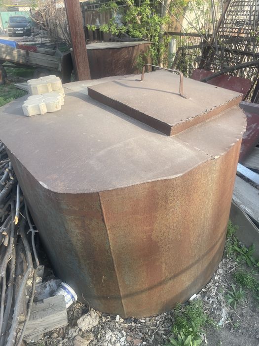 Бочки доя хранения кормов