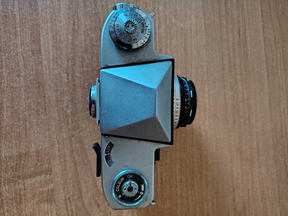 Продам фотоаппарат зенит.