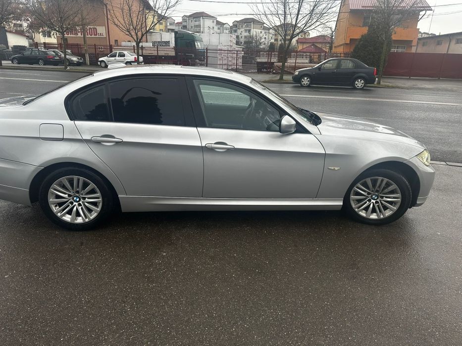 Vand BMW E90 facelift 318i 143 cai
