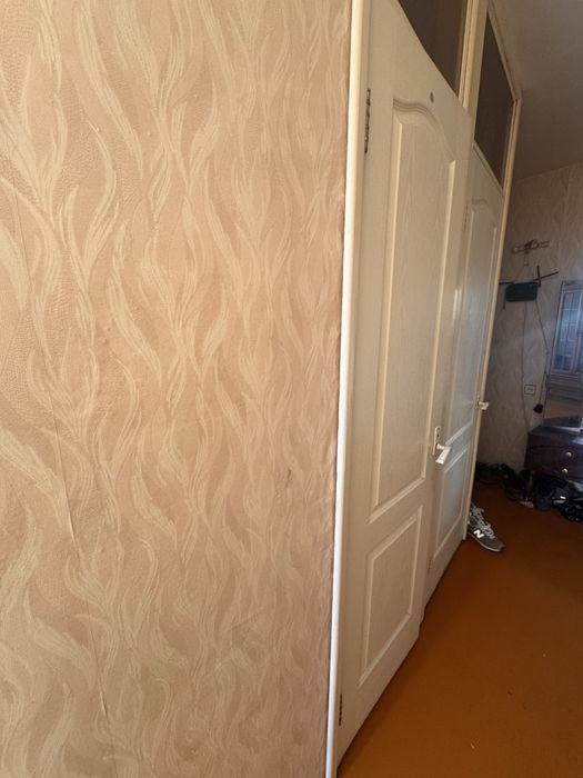 Продам 2 комн квартиру на Достык Моле