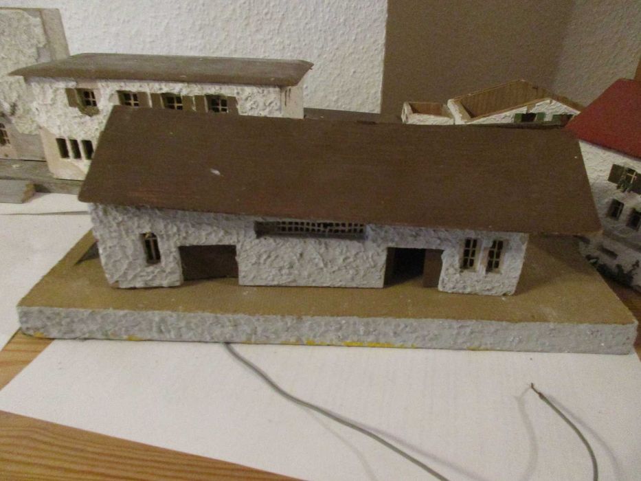 Casute pe   DIORAMA  scara  HO
