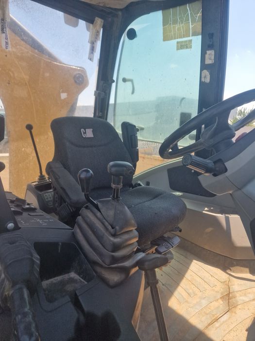 Buldoxcavator caterpillar