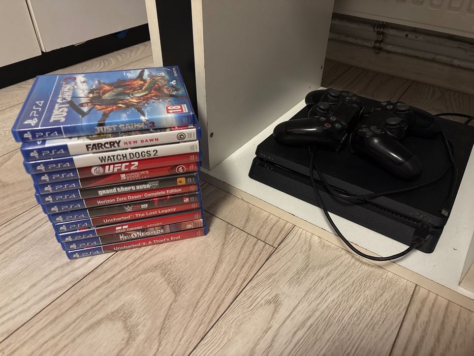 Ps4 500gb, 2 manete + 12 jocuri