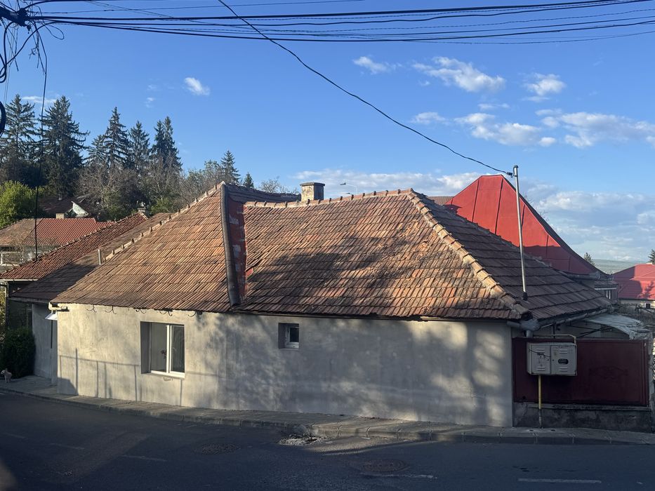 Oportunitate Casa mare 250mp cu teren 800mp si piscina, 2 min de centru
