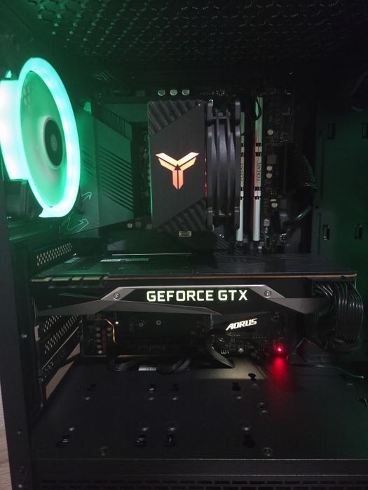 Гейминг компютър i5-10400F / GTX 1080 Ti FE / 16GB RAM / NVMe  512GB