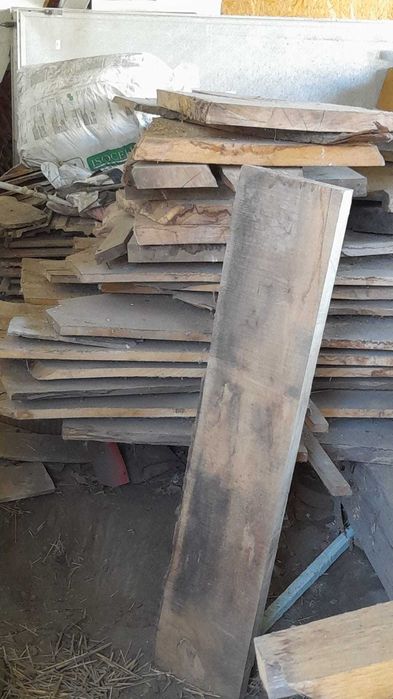 Lemn masiv vechi – Stejar, Frasin, Cireș, pregătit pentru prelucrare