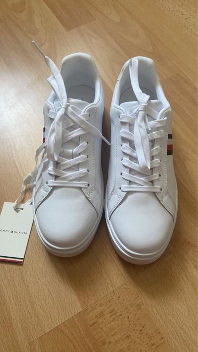 Продам кеды кроссовки оригинал tommy hillfiger