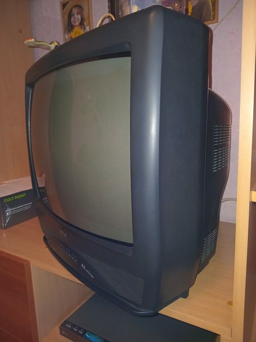 Телевизор LG, б/у