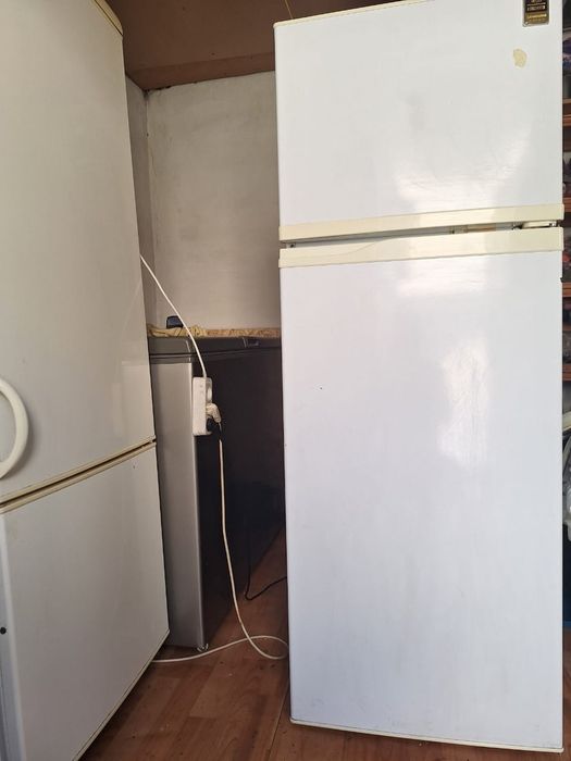 продам б/у холодильник