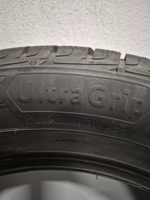 Зимни гуми GOODYEAR 215/65R17 103V