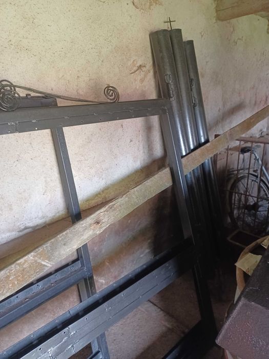 Poartă fier pentru grădină