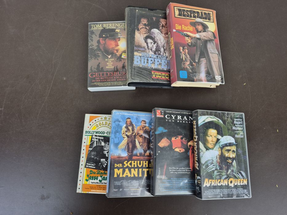 Vând 7casete video VHS originale dragoste( Pe Aripile Vantului )