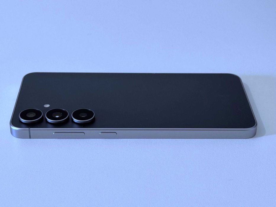 Бартер! Като НОВ! Samsung Galaxy S25 FE 256GB Jetblack (Черен) 100% Батерия.