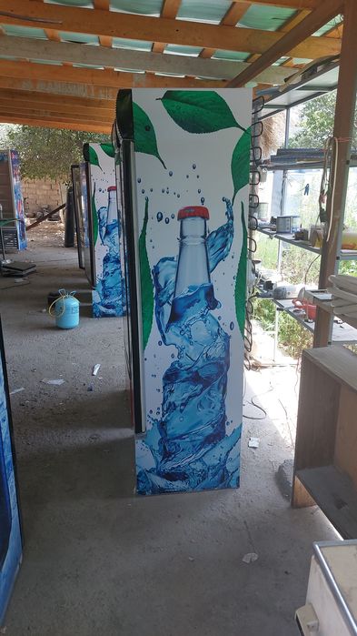 витрина халадилниклар сотилади