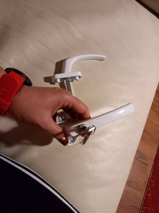 Mâner pentru ușă de balcon cu cheie Nou