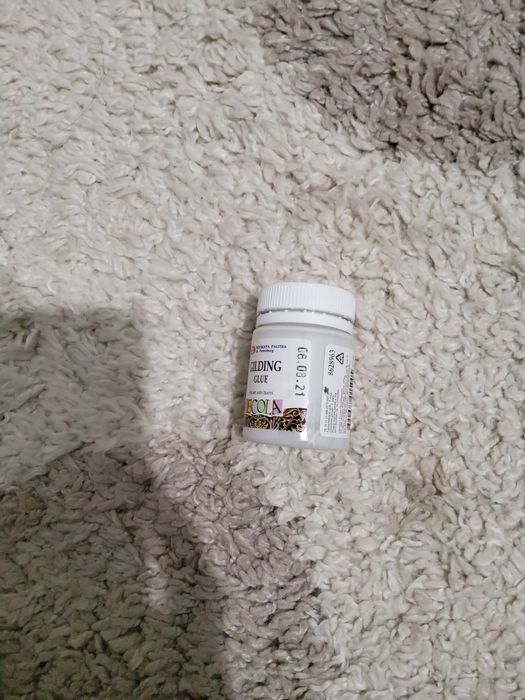 Поталь вместе с клеем