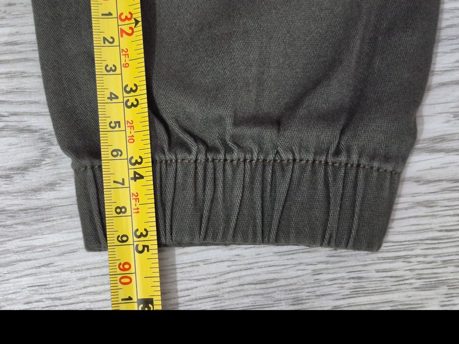 Pantaloni noi Sinsay mărimea 152