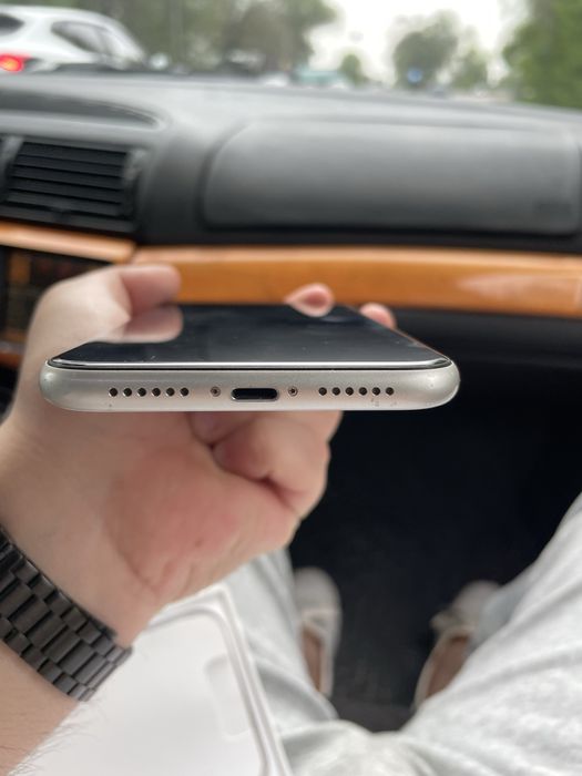 Продам Айфон 11 в идеельном состоянии