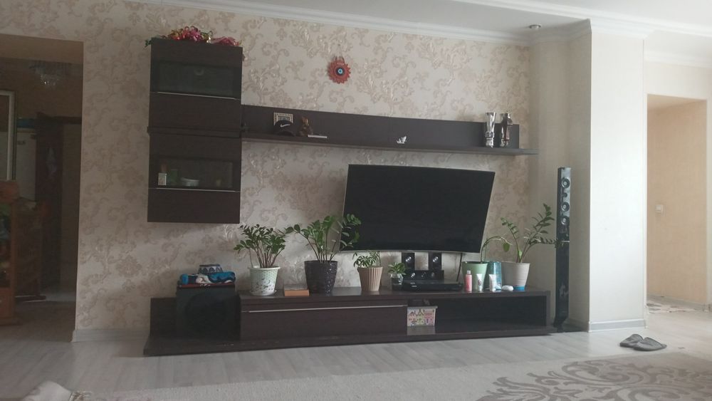 Отдам даром комплект тумба+шкафчик+полки под телевизор б/у.