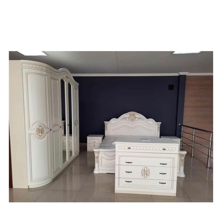 Продам кровать без матраса и шкаф