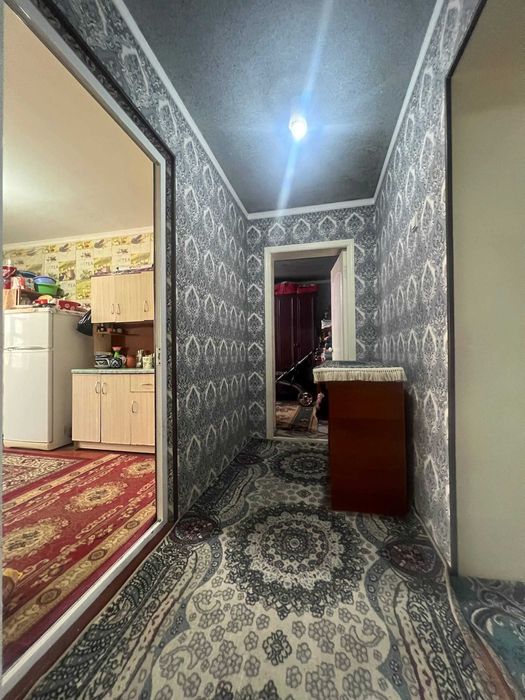 Дружбада катта йулнинг буйида кирпичный 2 хонали квартира сотилади