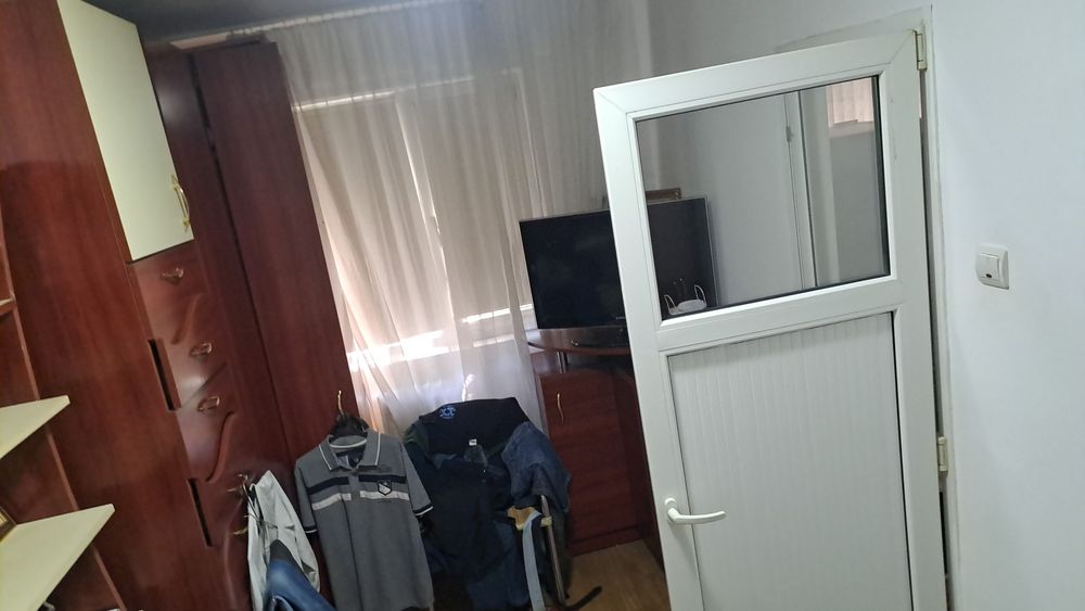 Inchiriez apartament 2 camere valea rosie — fotografia 3