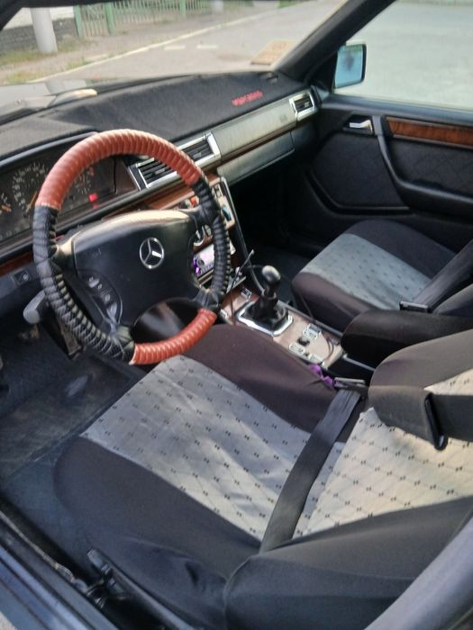 Мерседес 124 Е280