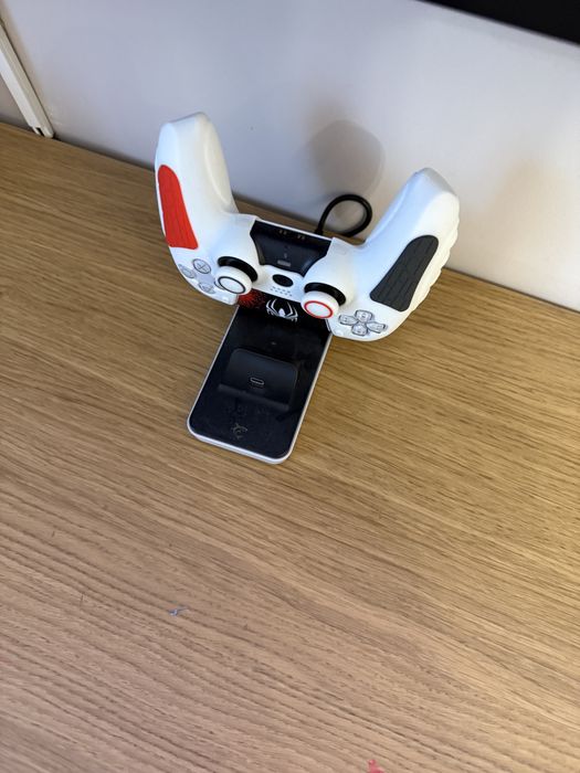 Playstation 5 +2 controllere