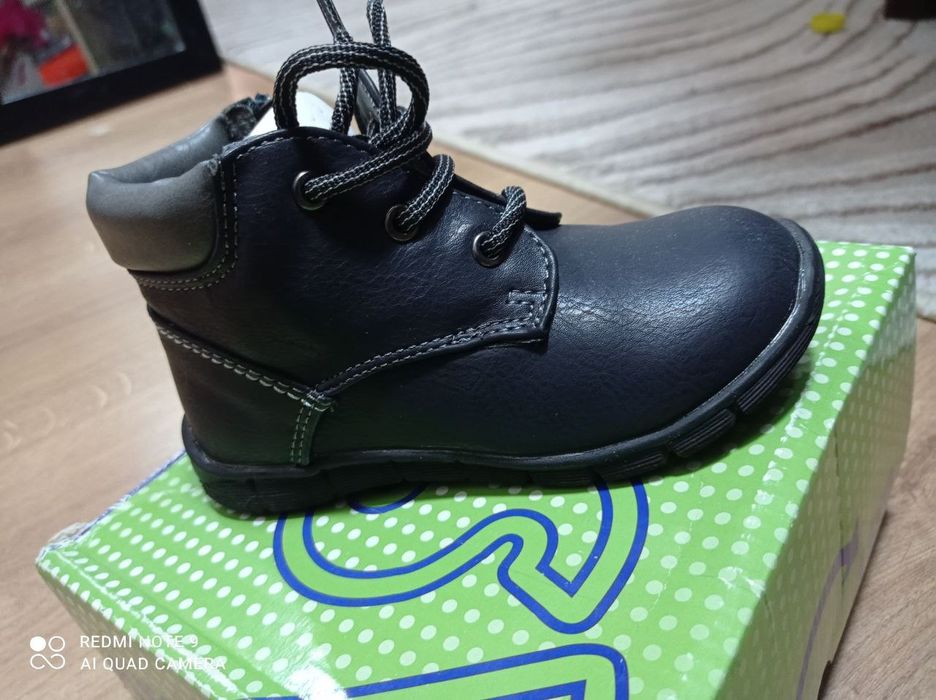 Новые. Фирменные ботинки. 24 рр. Демисезонные