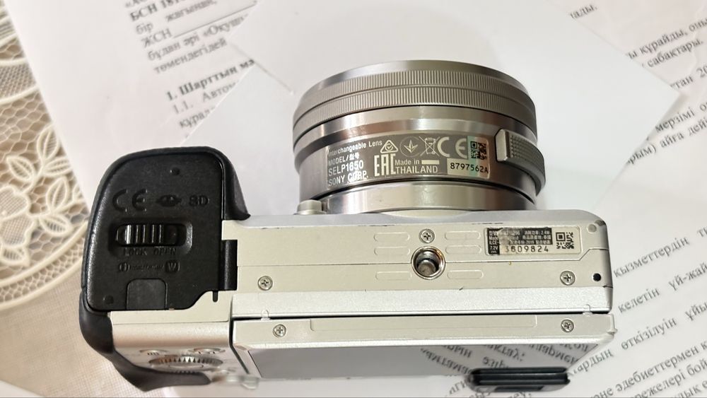 Фотоапарат сони 6400