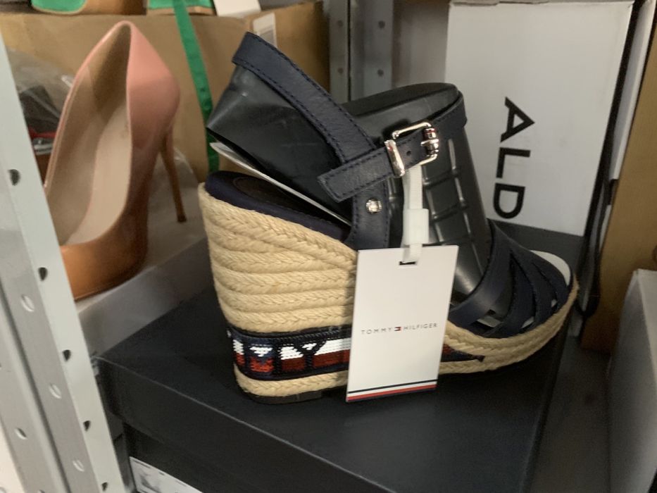 Дамски сандали