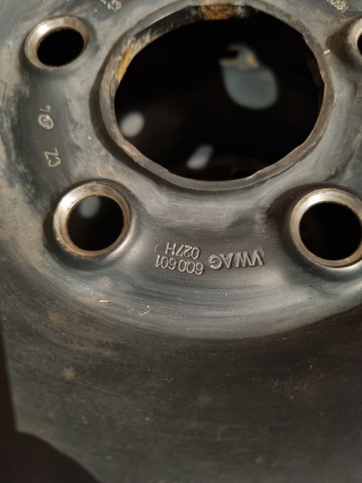 vand 4+1 jante/roti IARNA-R14-ORIGINALE  VW ,SKODA ,SEAT