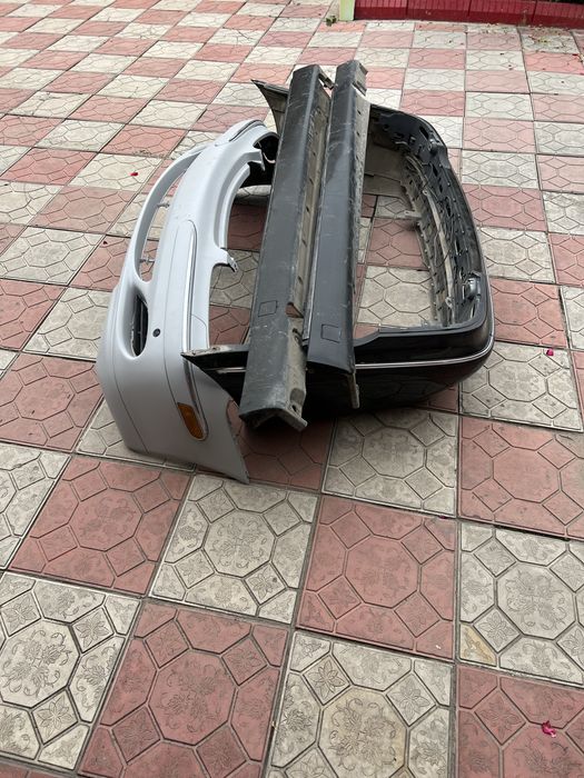 W220 обвес оригинал в отдичном состоянии передний задний бампер пороги