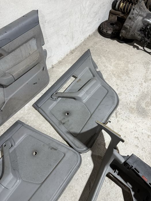 Велюр обшивки 3шт на BMW e34