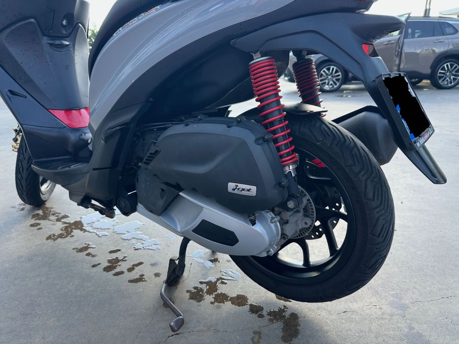 Piaggio Medley S 125CC 2021 + accesorii de 700€