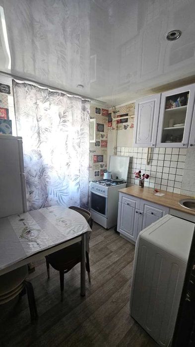 продам 2 ух ком кв. 10500