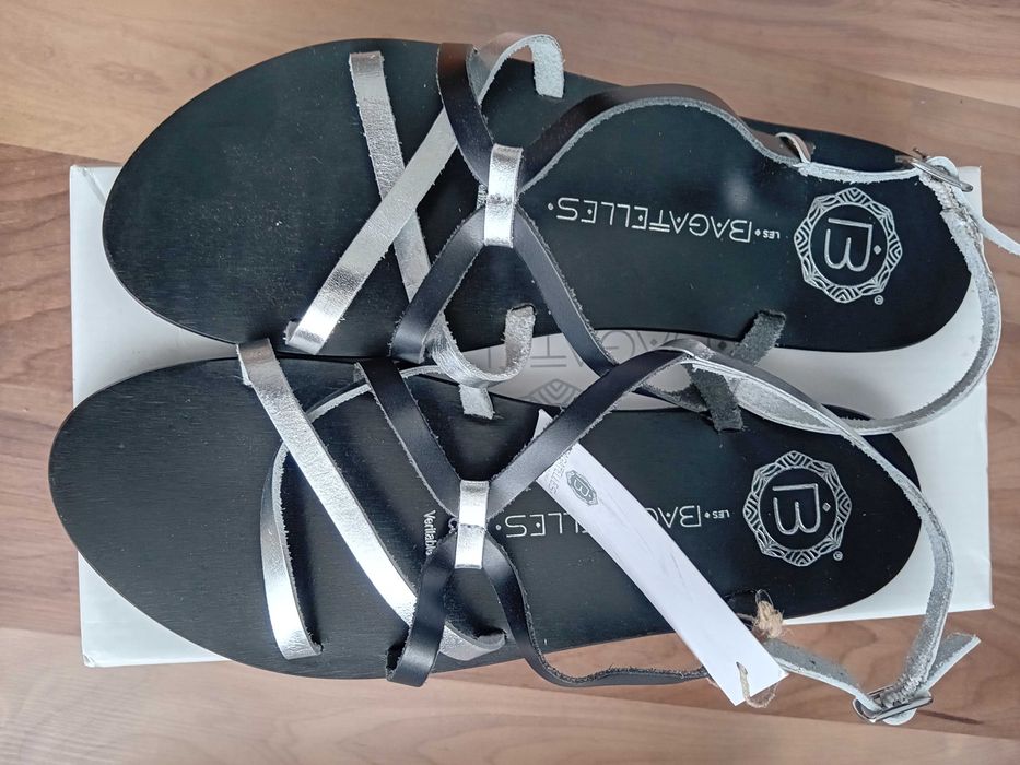 Les Bagatelles Нови сандали и чехли N38