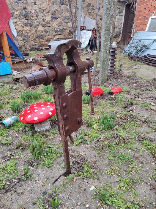 Старо.   Менгеме